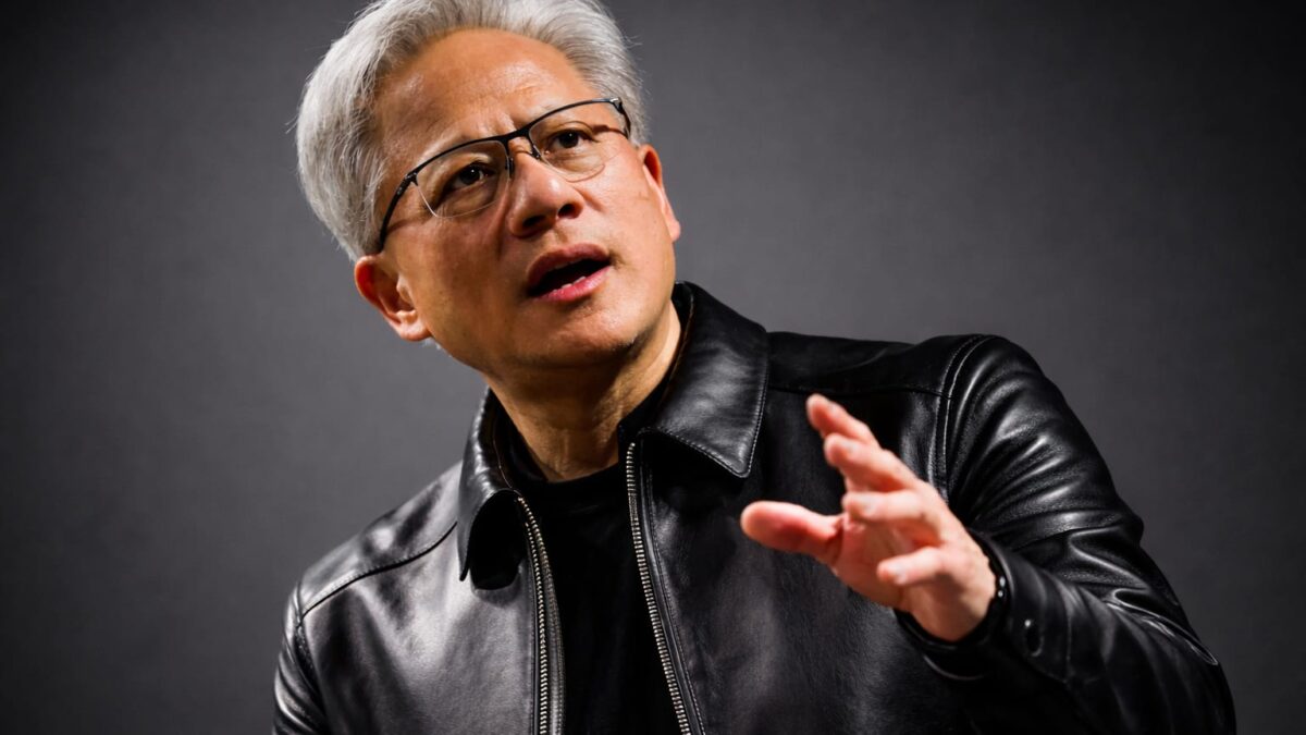 Jensen Huang inteligență artificială, Jensen Huang critică liderii AI care alarmează publicul