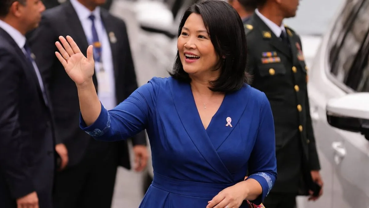 Keiko Fujimori preia Peru după nouă președinți în zece ani