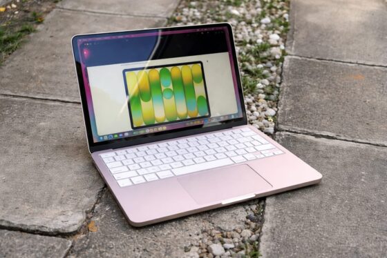 Apple ar putea lansa MacBook Pro cu ecrane tactile în octombrie 2026