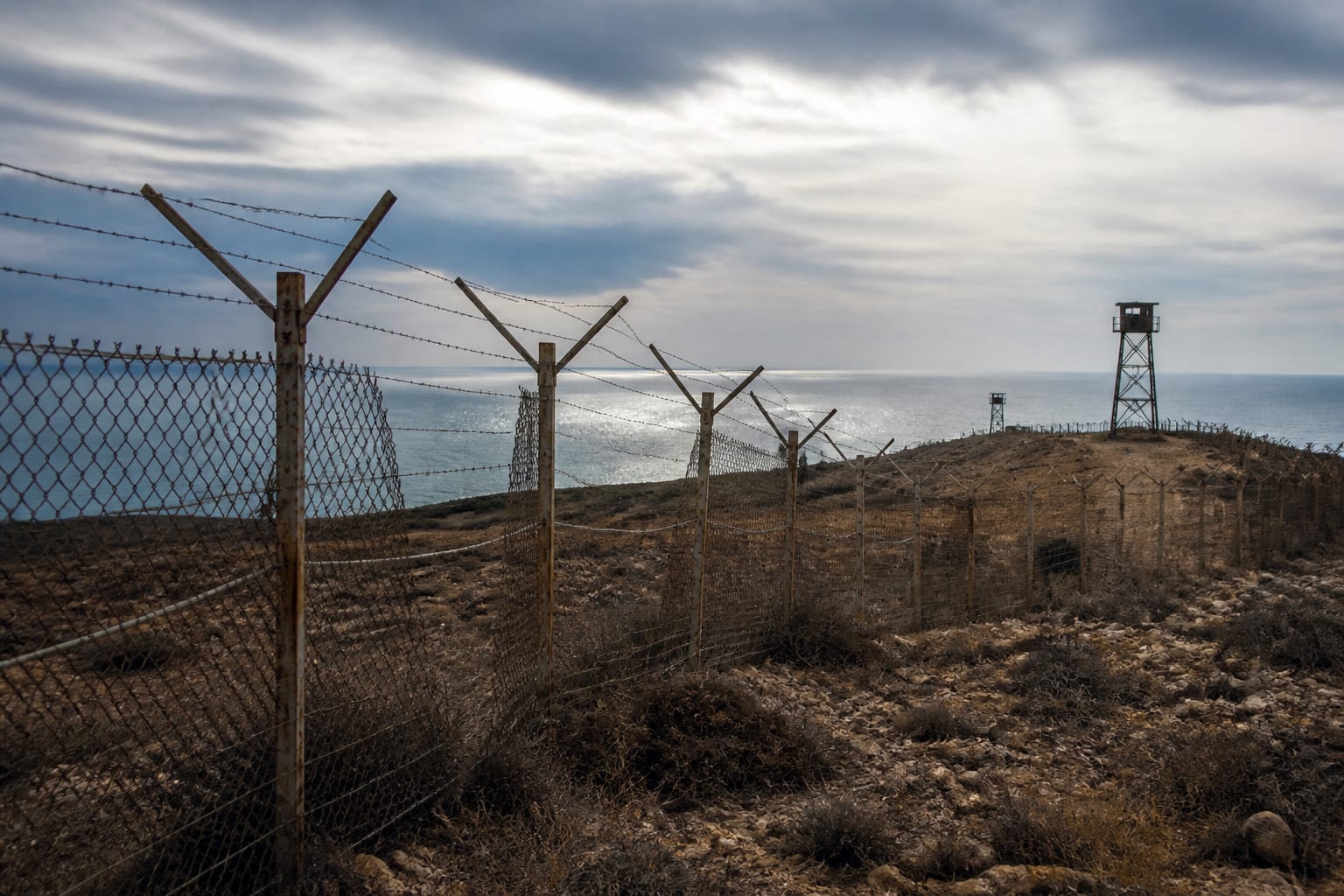 Peste 2.000 de migranți au intrat în Ceuta. Autoritățile locale cer armata, Madridul refuză starea de urgență