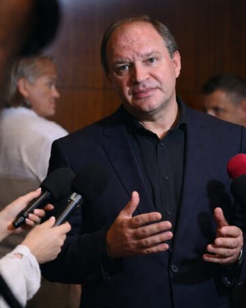 Ion Ceban anunță moțiune de cenzură împotriva Guvernului Republicii Moldova. Ion Ceban anunță moțiune de cenzură împotriva Guvernului Republicii Moldova.