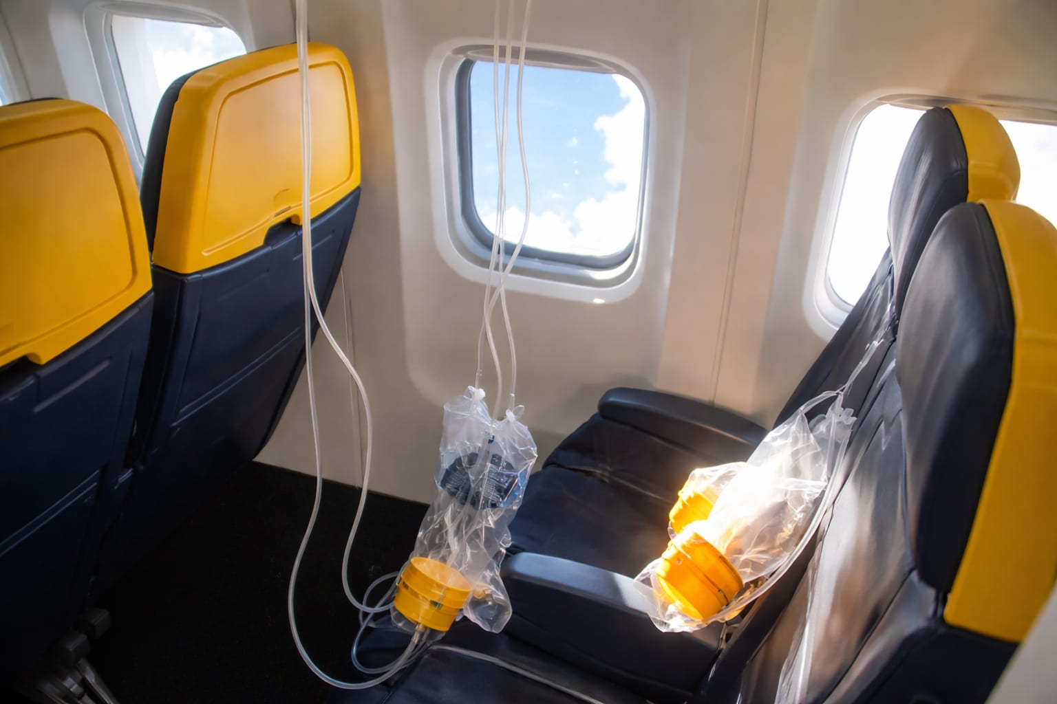Un pasager al zborului Ryanair Salonic-Memmingen a fost aspirat parțial în exterior