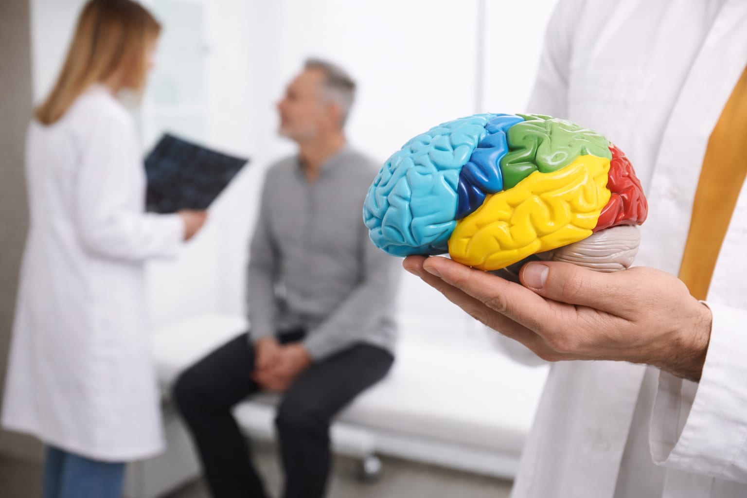 Doi din trei români cu scleroză multiplă nu sunt diagnosticați