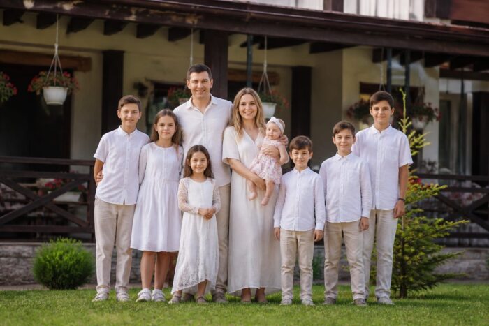 Top 10 celebritati romane cu familii numeroase