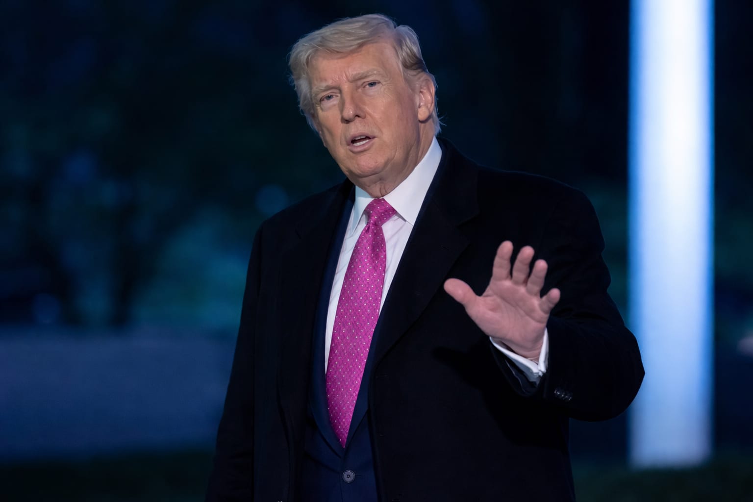 Donald Trump amenință Iranul după moartea a 17 militari americani
