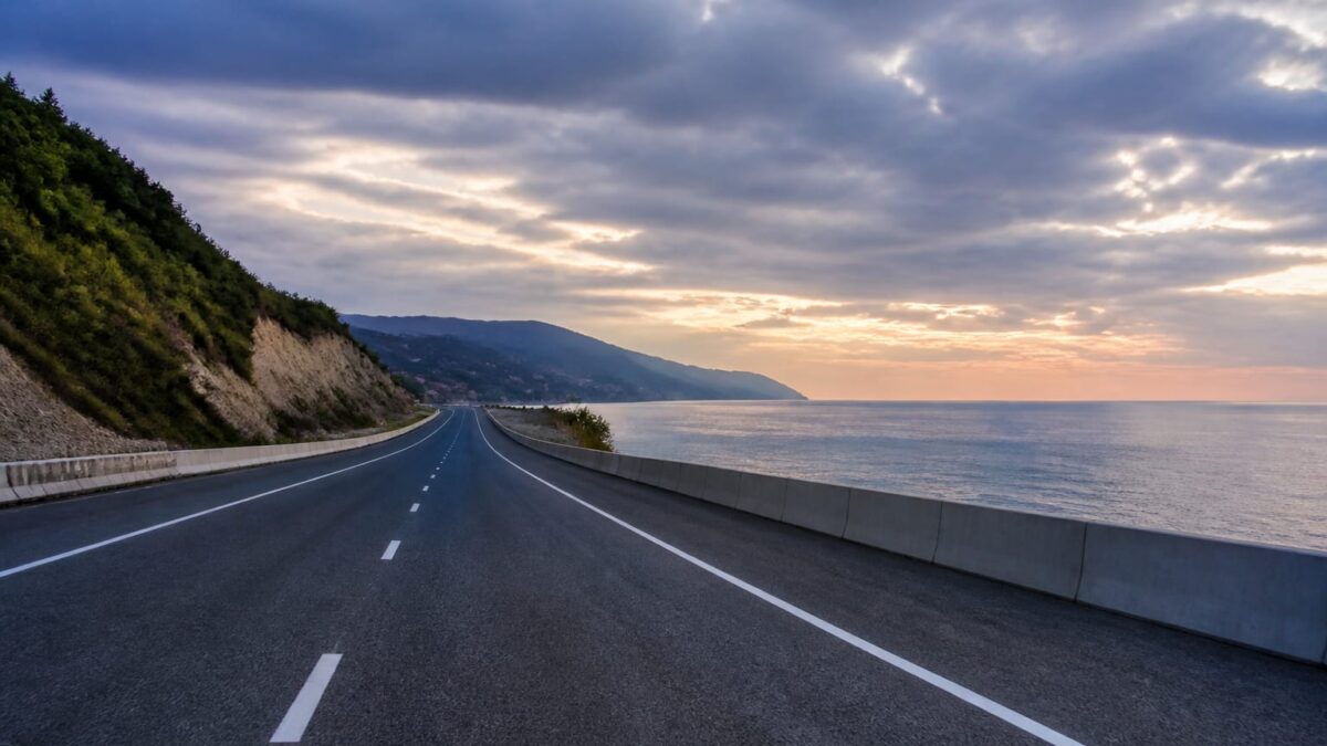 Autostrada Mării Negre, Turcia propune Bulgariei construirea Autostrăzii Mării Negre. Ruta ar lega Constanța de sudul