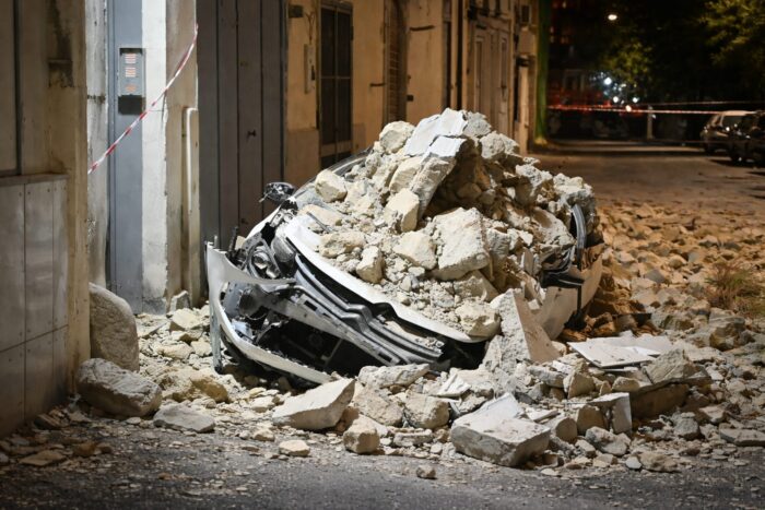 cutremur Napoli, Cutremurul de 4.7, cel mai puternic din Napoli în 40 de ani, a scos oamenii din case
