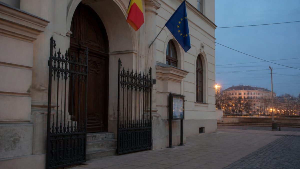 Mandatul lui Dominic Fritz, primarul Timișoarei, este în pericol