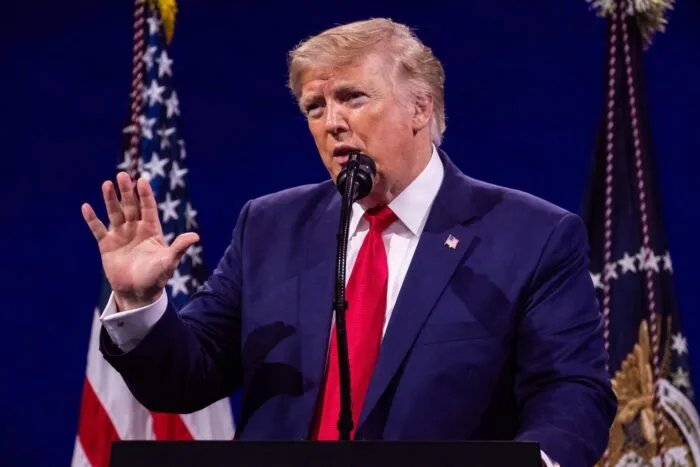 Donald Trump evacuat secret, Donald Trump, evacuat în secret de la summitul NATO. Amenințarea cu asasinatul era legată de