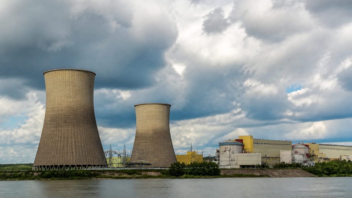 energie nucleară România, România rămâne fără energie nucleară. Un sfert din consumul țării era acoperit de Cernavodă, iar
