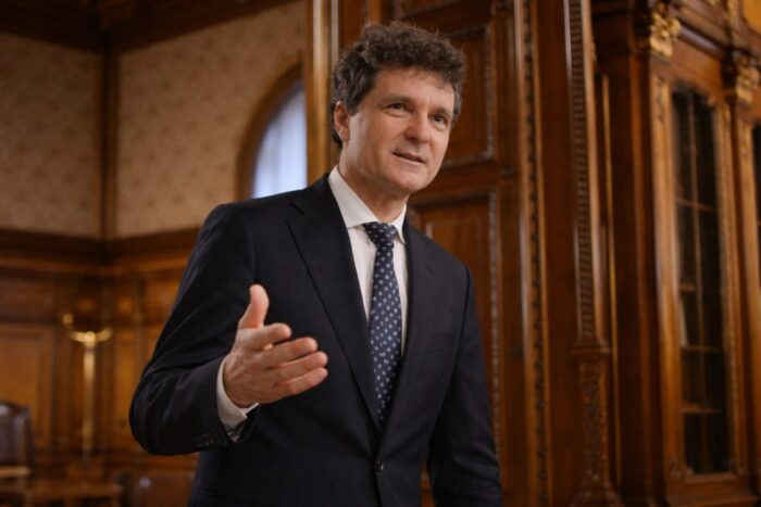 Legea salarizării, amânată de Cotroceni după negocieri eșuate