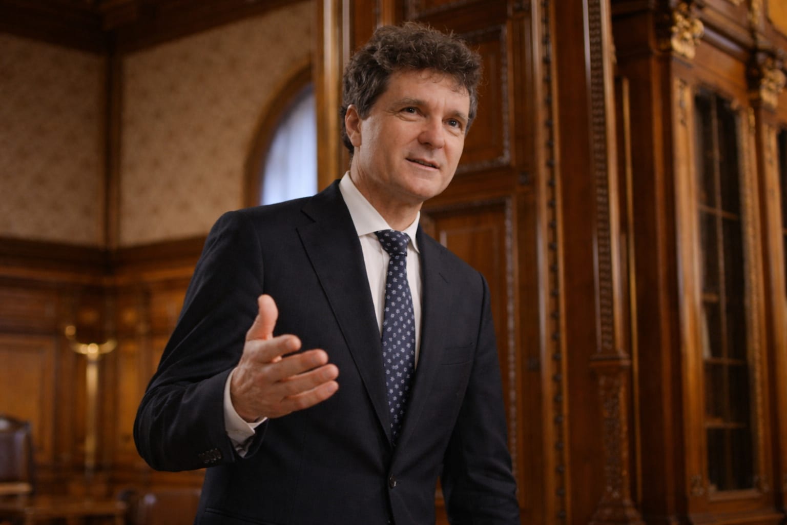 Legea salarizării, amânată de Cotroceni după negocieri eșuate