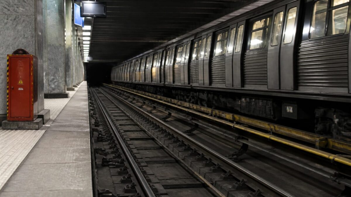 Metrorex datorii, Datoriile Metrorex pun în joc circulația metroului din București și arată un minus de peste 451 de