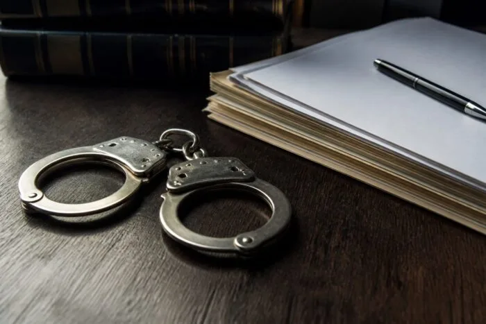 procuror reținut, Un procuror a fost reținut 24 de ore după un atac asupra polițiștilor