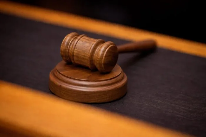 trafic date victime accidente, Peste 2.350 de contracte suspecte au fost identificate după percheziții