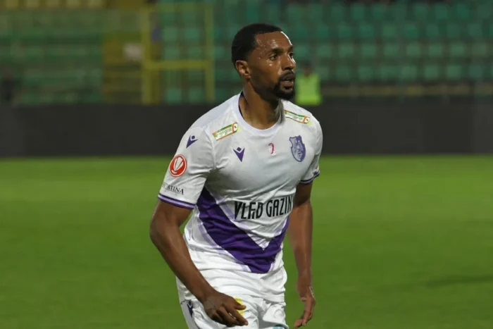 Adel Bettaieb semneaza cu Raja Casablanca pana in 2028. Fostul atacant FC Arges ajunge in Maroc