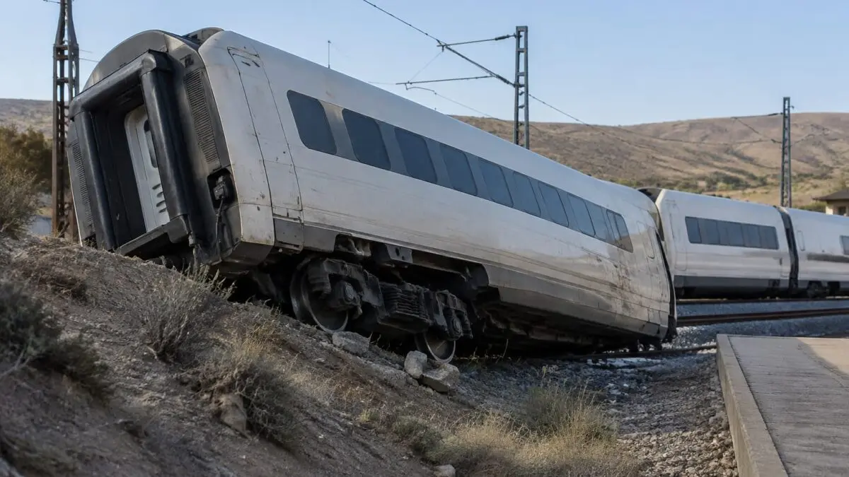 Două trenuri de mare viteză s-au ciocnit în Toledo, iar 46 de oameni au murit