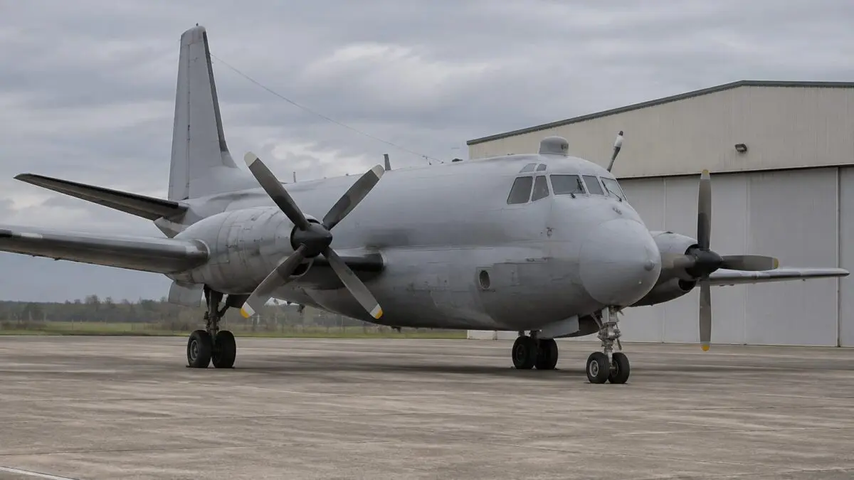 Avion militar cu elice