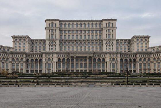 PNL va vota Guvernul Luca Niculescu pentru a evita blocajul bugetar invocat de Bolojan