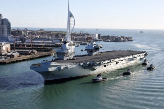 Un militar al Marinei Regale britanice rămâne în arest preventiv sub acuzația de spionaj