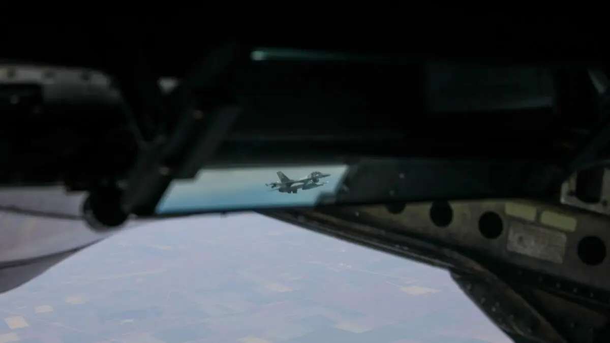 Ministrul Apărării anunță două drone intrate în România. MApN confirmase public intrarea unei singure ținte