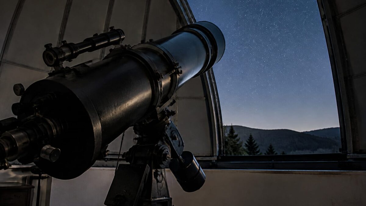 Telescop pentru observarea planetei Phoenix