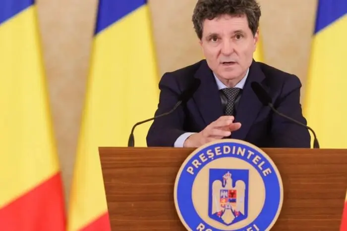 Nicușor Dan leagă investițiile în dotarea armatei de relansarea industriei românești