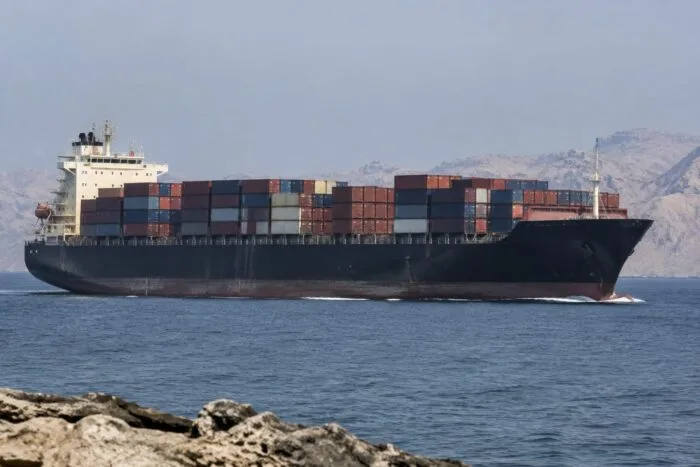 Portcontainer în Strâmtoarea Ormuz