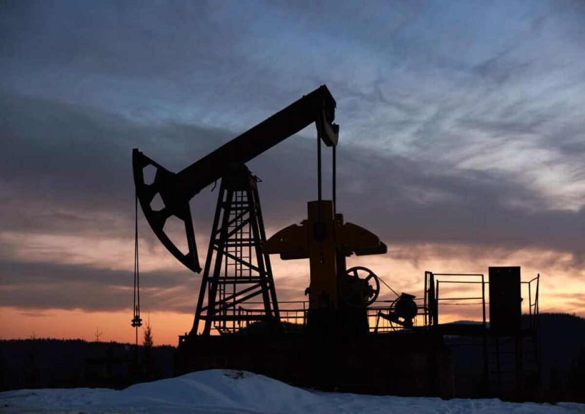beautiful-sunset-oil-field-with-pump-jack-1024x684.jpg