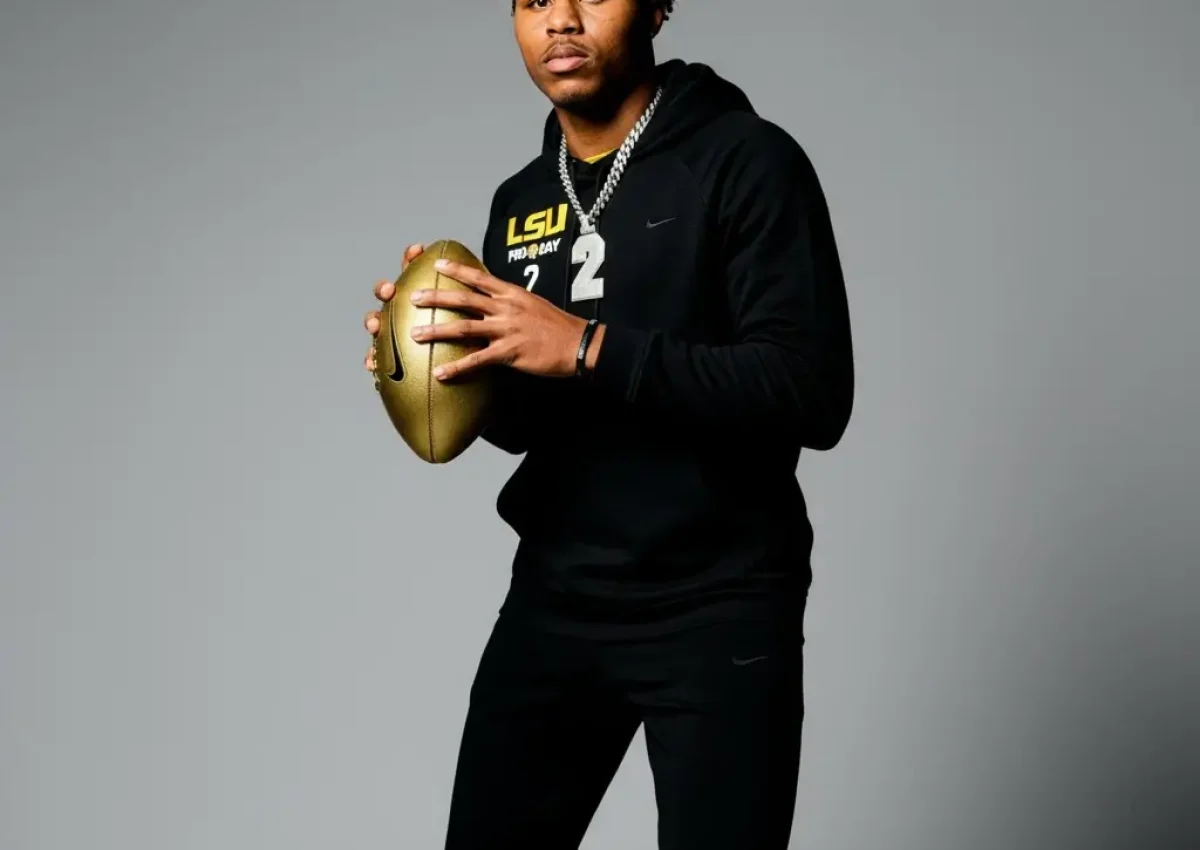 parintii_lui_kyren_lacy_au_opinii_diferite_despre_reactia_antrenorului_brian_kelly.webp.webp parintii_lui_kyren_lacy_au_opinii_diferite_despre_reactia_antrenorului_brian_kelly.webp.webp